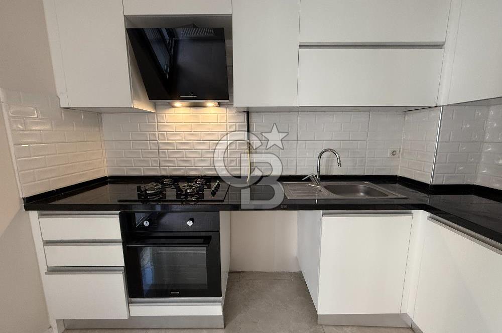 Bostanlı Kiralık 3+1 Daire Ara Kat Otoparklı Genç Bina