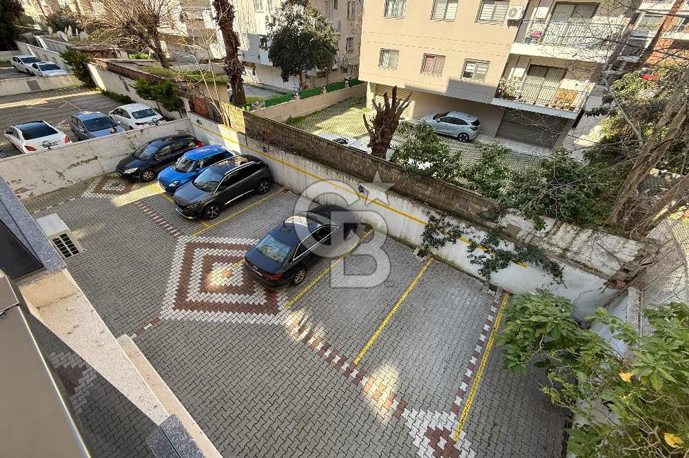 Bostanlı Kiralık 3+1 Daire Ara Kat Otoparklı Genç Bina