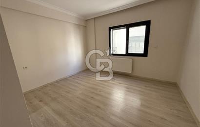 Bostanlı Kiralık 3+1 Daire Ara Kat Otoparklı Genç Bina