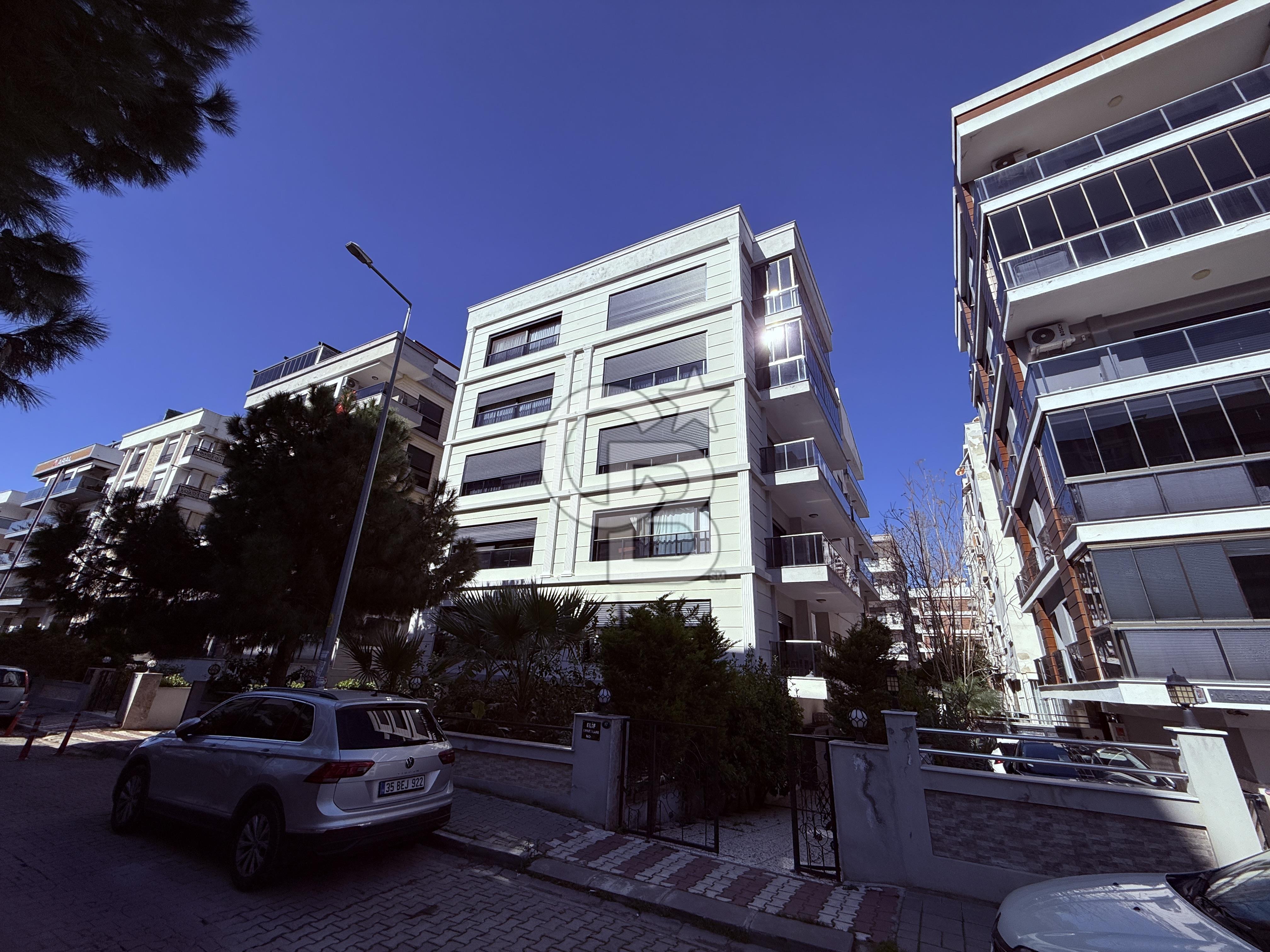 Bostanlı Kiralık 3+1 Daire Ara Kat Otoparklı Genç Bina