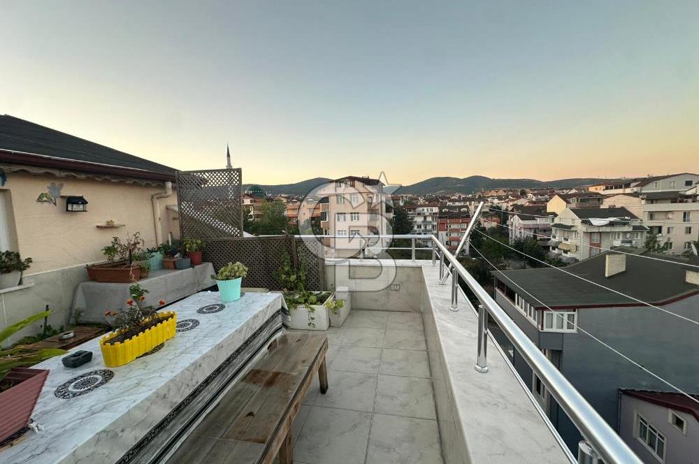 DERİNCE İBNİSİNA MAHALLESİ 6+1 EĞİMSİZ SATILIK ÇATI DUBLEKS.