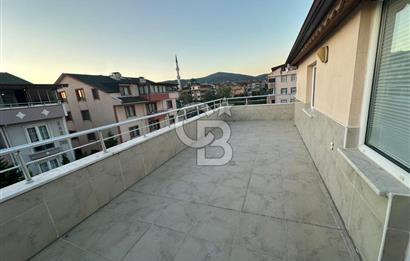 DERİNCE İBNİSİNA MAHALLESİ 6+1 EĞİMSİZ SATILIK ÇATI DUBLEKS.