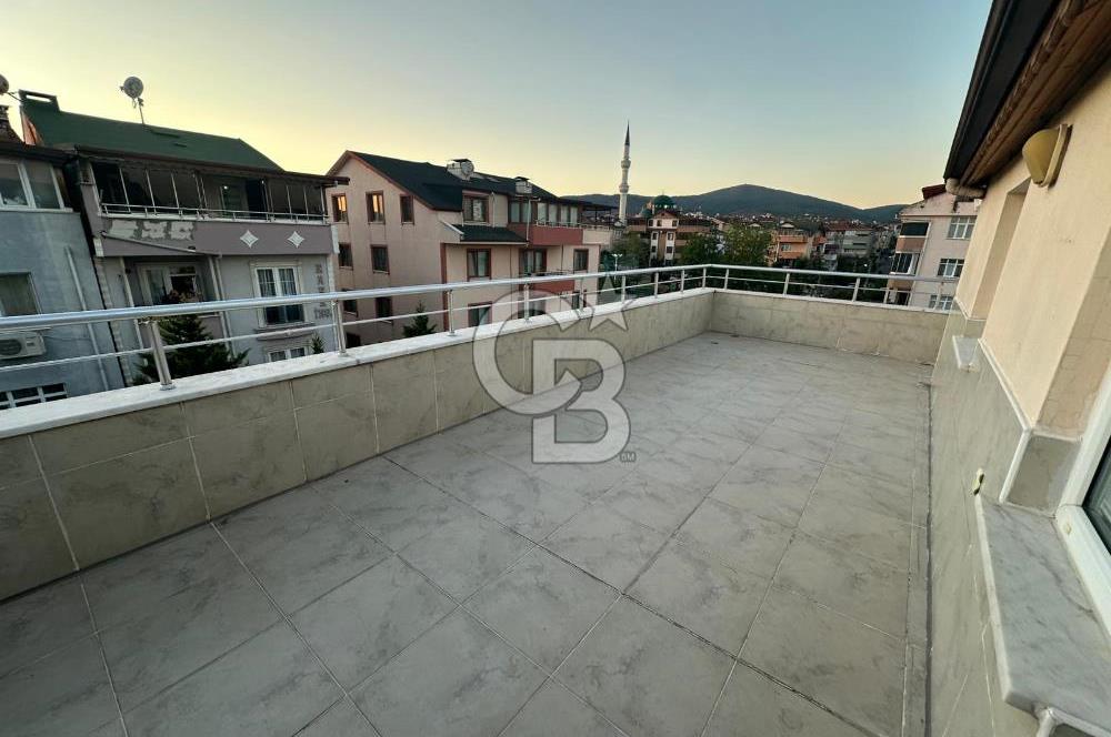 DERİNCE İBNİSİNA MAHALLESİ 6+1 EĞİMSİZ SATILIK ÇATI DUBLEKS.