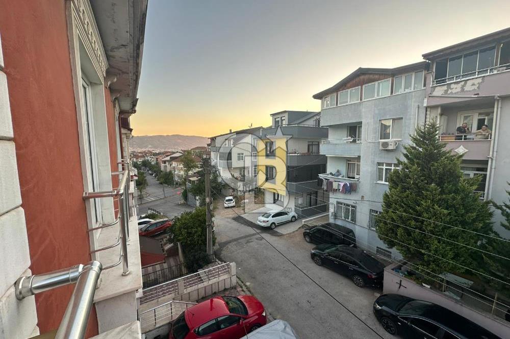 DERİNCE İBNİSİNA MAHALLESİ 6+1 EĞİMSİZ SATILIK ÇATI DUBLEKS.