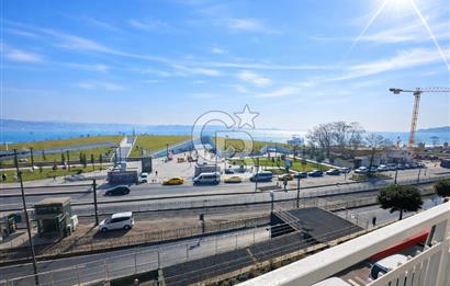 KABATAŞ, SETÜSTÜ'NDE DENİZ ,BOĞAZ ,YARIMADA MANZARALI 4+1 OFİS