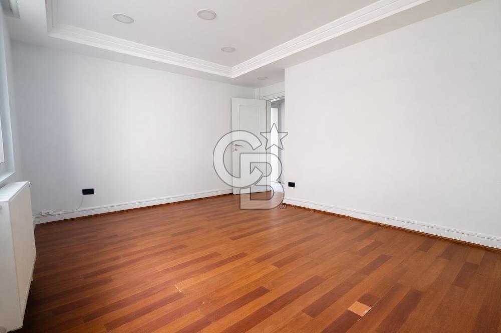 KABATAŞ, SETÜSTÜ'NDE DENİZ ,BOĞAZ ,YARIMADA MANZARALI 4+1 OFİS