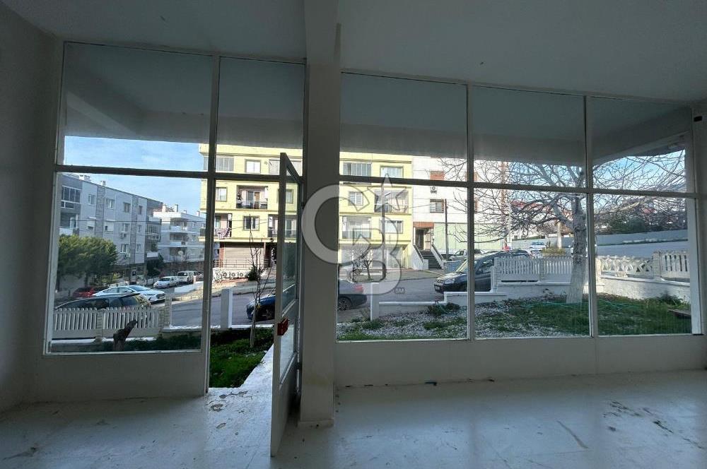 Zeytinalanı Pazar Sokağında Harika Konumlu 75 m2 Satılık Dükkan