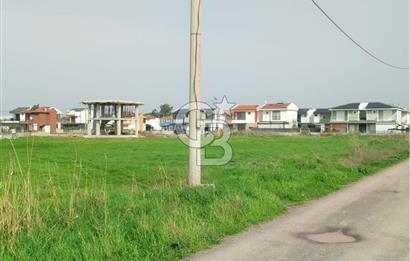 AYVALIK ALTINOVA SAHİL BÖLGESİNDE KÖŞE KONUM VİLLA ARSASI