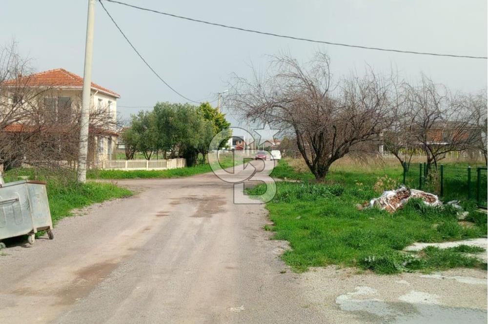 AYVALIK ALTINOVA SAHİL BÖLGESİNDE KÖŞE KONUM VİLLA ARSASI