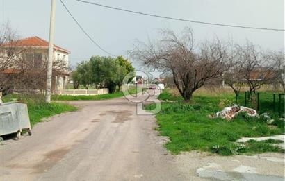 AYVALIK ALTINOVA SAHİL BÖLGESİNDE KÖŞE KONUM VİLLA ARSASI