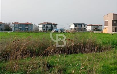 AYVALIK ALTINOVA SAHİL BÖLGESİNDE KÖŞE KONUM VİLLA ARSASI