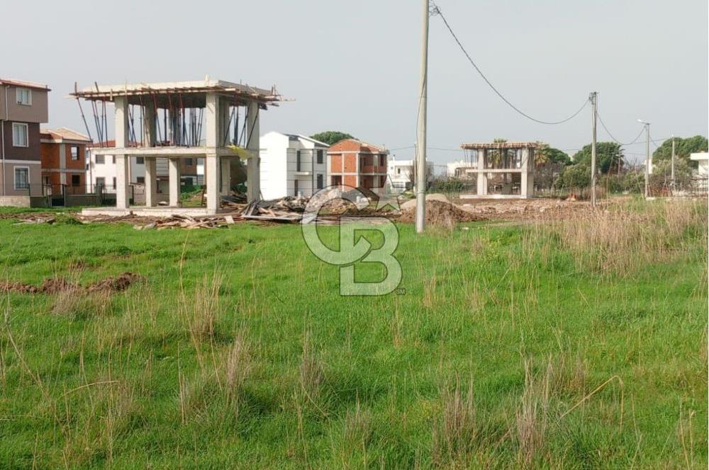 AYVALIK ALTINOVA SAHİL BÖLGESİNDE KÖŞE KONUM VİLLA ARSASI