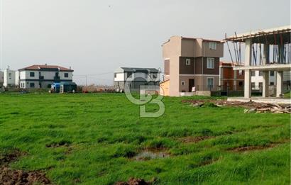 AYVALIK ALTINOVA SAHİL BÖLGESİNDE KÖŞE KONUM VİLLA ARSASI