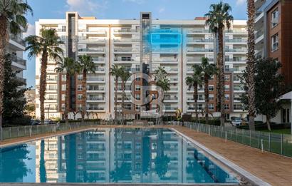 Mavişehir Modern 2 Sitesinde Havuz ve Peyzaj Cepheli Satılık 3+1