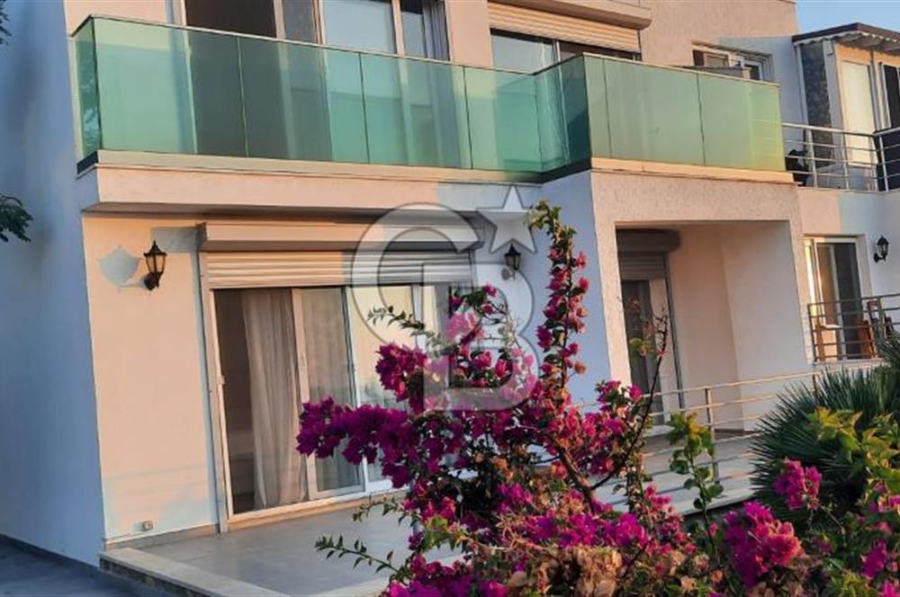 BODRUM GÜMÜŞLÜK ASKO SİTESİNDE DENİZ MANZARALI DUBLEX LÜKS VİLLA