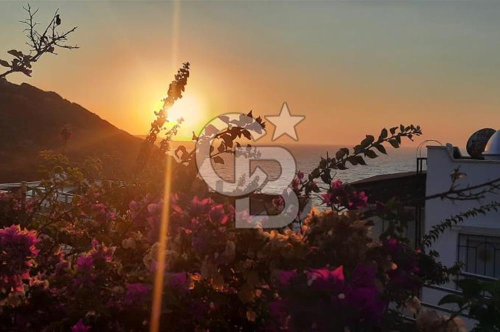 BODRUM GÜMÜŞLÜK ASKO SİTESİNDE DENİZ MANZARALI DUBLEX LÜKS VİLLA
