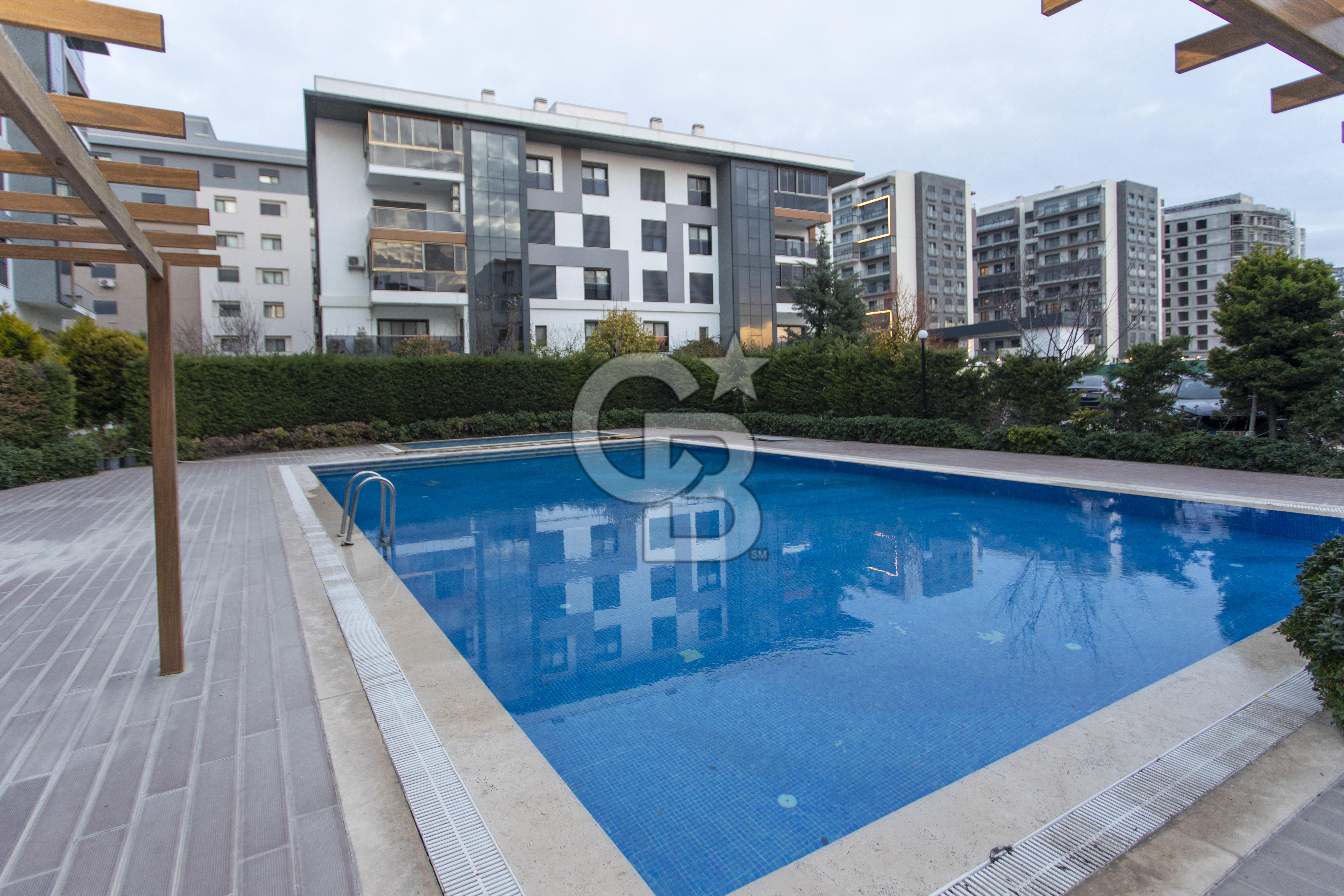 Menemen Ulukent Havuzlu Site İçerisinde Satılık 3+1 Daire