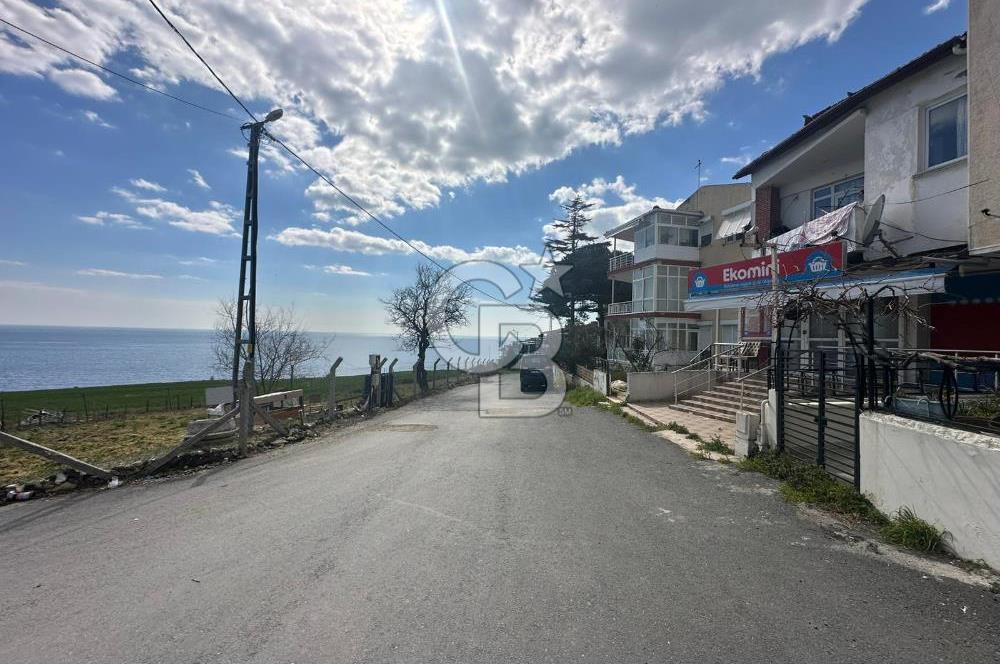 Silivri Selimpaşa’da Deniz Manzaralı, İşyeri + Konut Kullanımlı Satılık Bina – İmarlı Arsa Avantajı