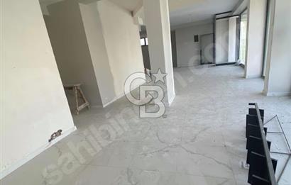 TAŞOLUK MERKEZDE KİRALIK İKİ KATLI TİCARİ DÜKKAN