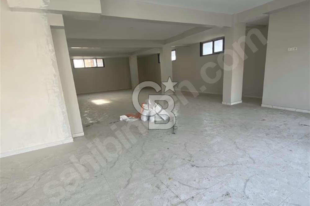 TAŞOLUK MERKEZDE KİRALIK İKİ KATLI TİCARİ DÜKKAN