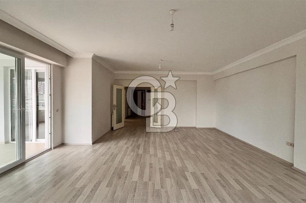 Derebahçe Mavikent Sitesinde Satılık 4+1 Daire