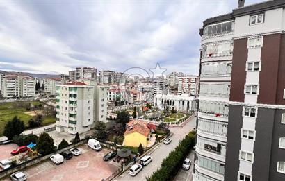 Derebahçe Mavikent Sitesinde Satılık 4+1 Daire