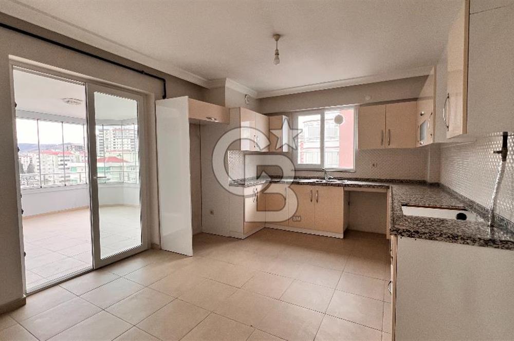 Derebahçe Mavikent Sitesinde Satılık 4+1 Daire