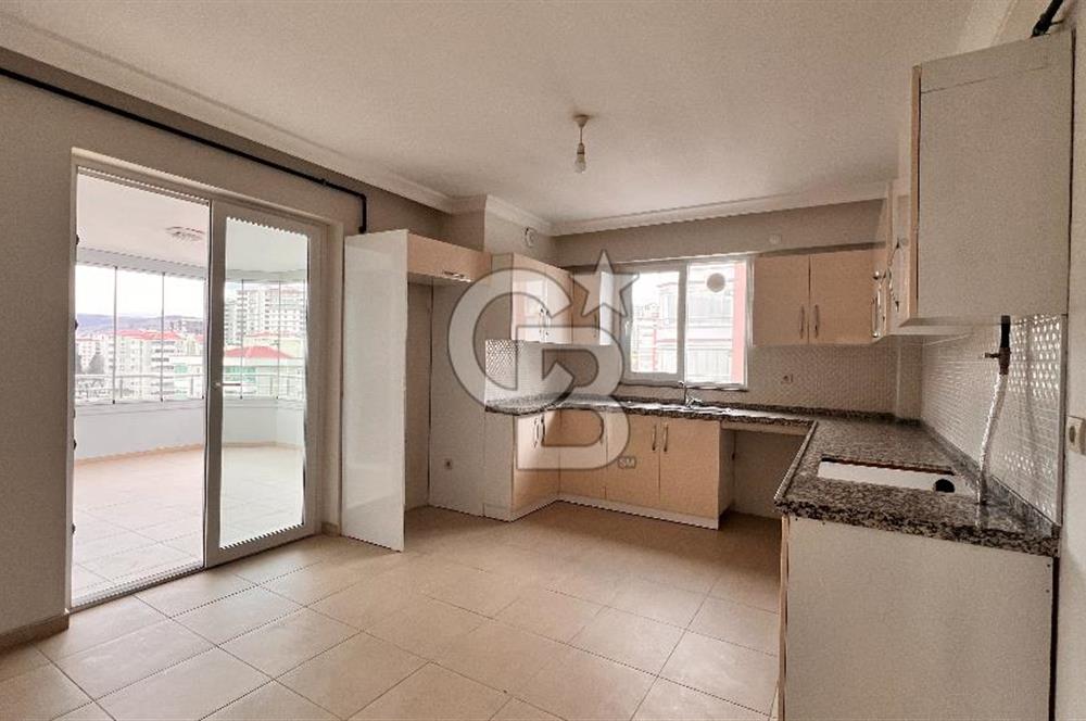 Derebahçe Mavikent Sitesinde Satılık 4+1 Daire