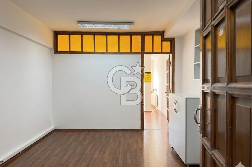 ASLIHAN PASAJI ŞEHİR MANZARALI 1+1 35m2 SATILIK OFİS KATI