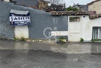 URLA YENİ MAHALLEDE SANAT SOKAĞINA ÇOK YAKIN SATILIK AVLULU EV - 2 - 338045