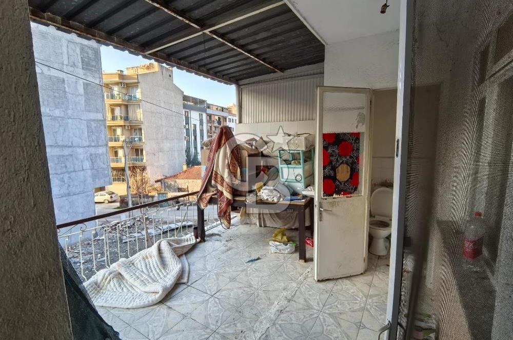 İzmir Karşıyaka Şemikler' de 2+1 90m² Kiralık Daire CB PH