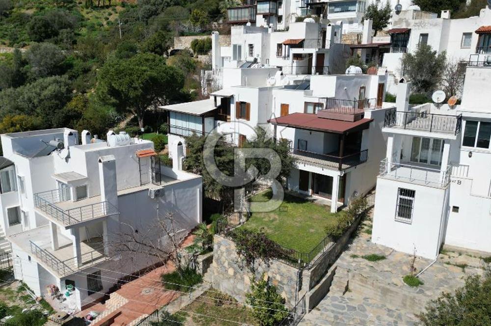 Bodrum Gümüşlük Kadıkalesi Eşsiz Manzaralı SATILIK Tripleks Villa