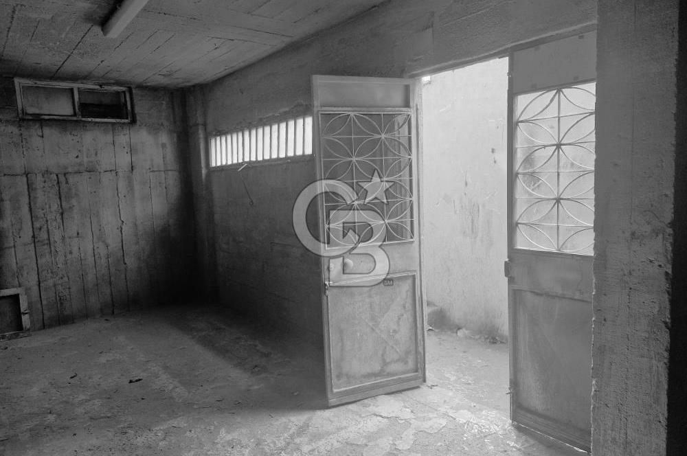 GEBZE KÖŞKLÜÇEŞME YENİBAĞDAT CD ÜZERİNDE DEPO-ATÖLYE