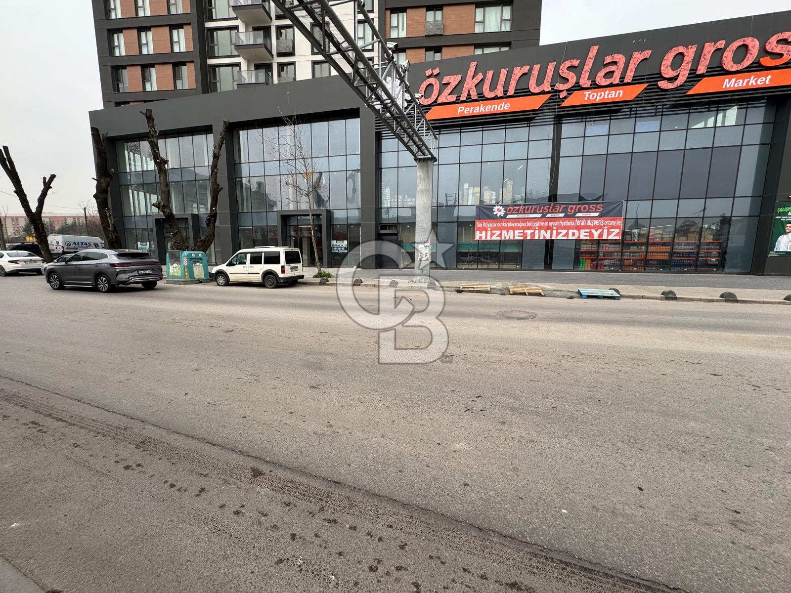 Sancaktepe Osmangazi ve Aslı Türk Caddesine Cephe Kiralık Dükkan
