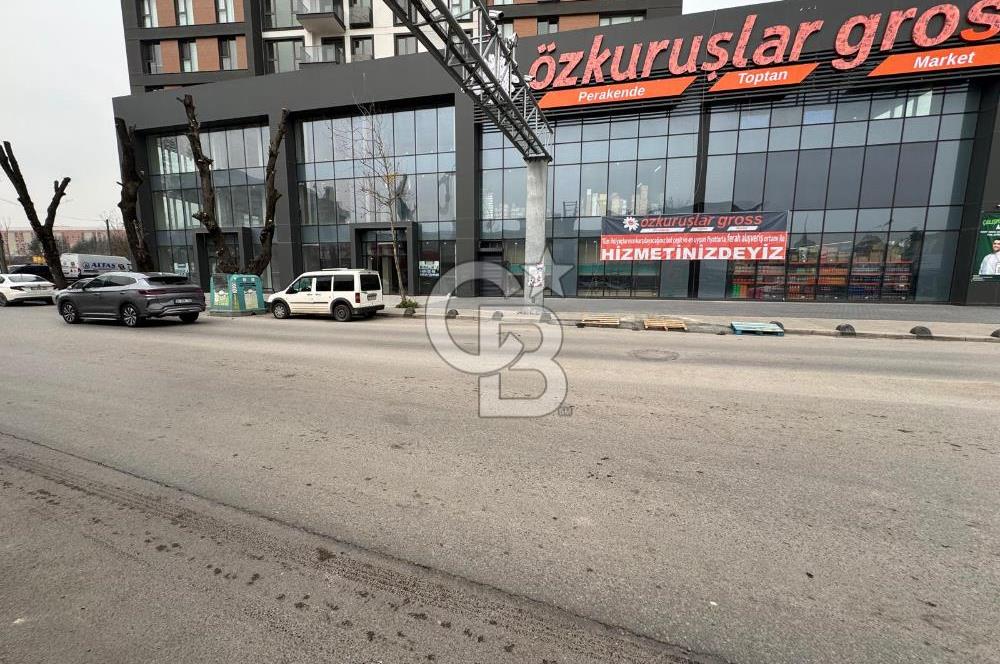 Sancaktepe Osmangazi ve Aslı Türk Caddesine Cephe Kiralık Dükkan