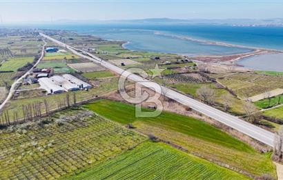  ÇARDAK’TA ANA YOLA CEPHELİ YATIRIMLIK SATILIK TARLALAR