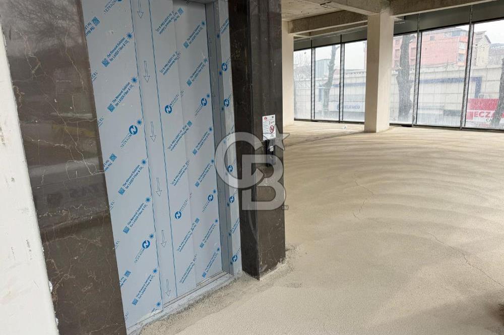 Sancaktepe Osmangazi ve Aslı Türk Caddesine Cephe Kiralık Dükkan