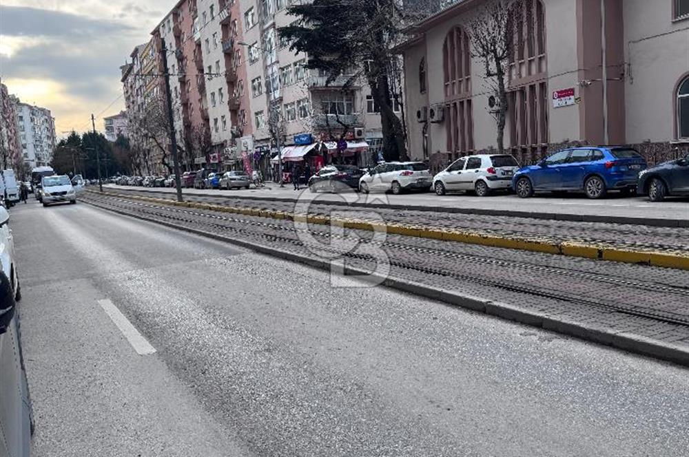 CB CITY’DEN ESKİŞEHİR VİŞNELİK MAH ÖĞRETMENLER CAD SATILIK İŞYERİ