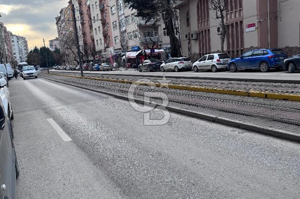 CB CITY’DEN ESKİŞEHİR VİŞNELİK MAH ÖĞRETMENLER CAD SATILIK İŞYERİ