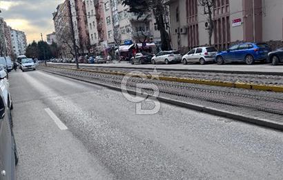 CB CITY’DEN ESKİŞEHİR VİŞNELİK MAH ÖĞRETMENLER CAD SATILIK İŞYERİ