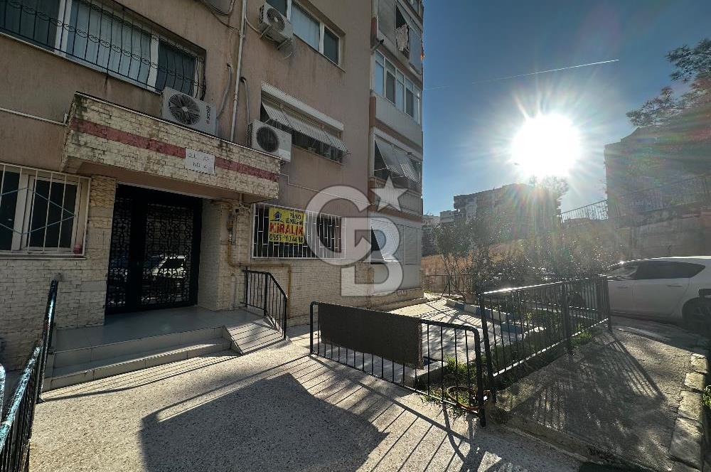 Çiğli Evka 5’te Deniz Manzaralı  2+1 Kiralık Daire Doğalgaz Asansörlü 