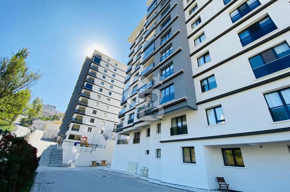 ÇANKAYA'DA SİTE İÇERİSİNDE YÜKSEK KATTA 4+1 KİRALIK DAİRE