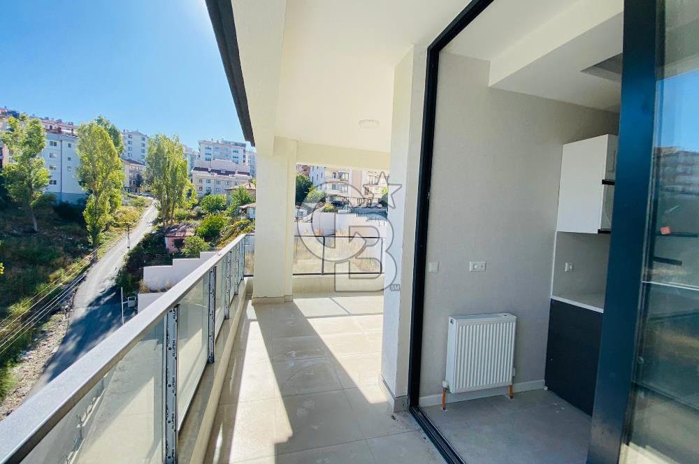 ÇANKAYA'DA SİTE İÇERİSİNDE YÜKSEK KATTA 4+1 KİRALIK DAİRE