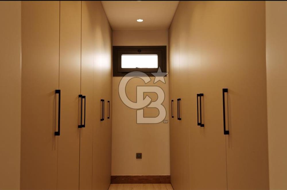 Urla İçmelerde Satılık Lüks Tripleks Villa | Denize 150 metre