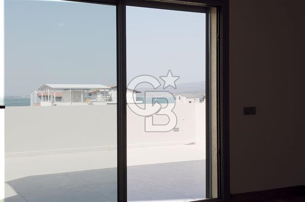 Urla İçmelerde Satılık Lüks Tripleks Villa | Denize 150 metre