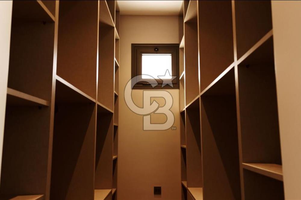 Urla İçmelerde Satılık Lüks Tripleks Villa | Denize 150 metre