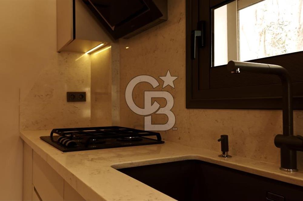 Urla İçmelerde Satılık Lüks Tripleks Villa | Denize 150 metre