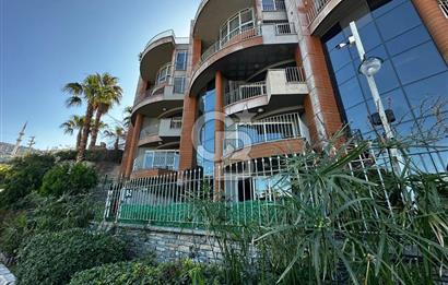 Narlıdere Doruk Life Sitesinde Deniz Manzaralı Lüks Villa