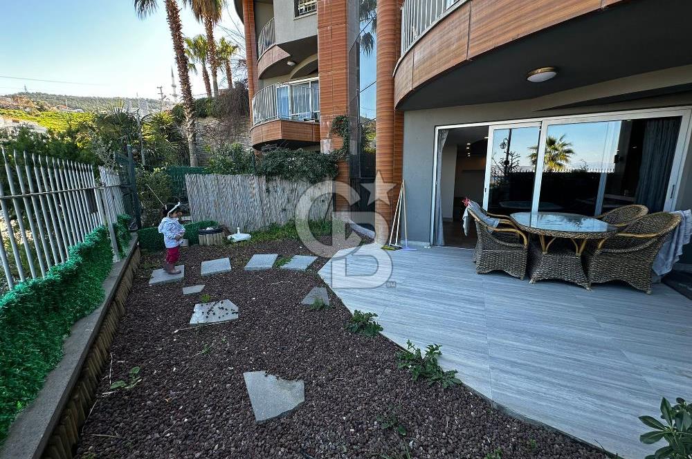 Narlıdere Doruk Life Sitesinde Deniz Manzaralı Lüks Villa