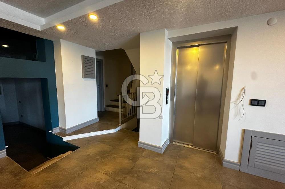 Narlıdere Doruk Life Sitesinde Deniz Manzaralı Lüks Villa